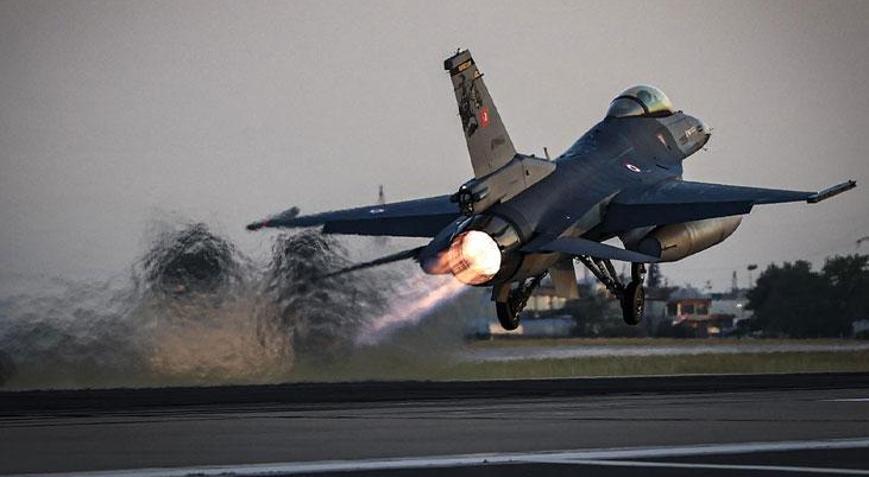 Türk F-16la Eş-Şebabı vurdu Somaliden açıklama: 35 terörist etkisiz