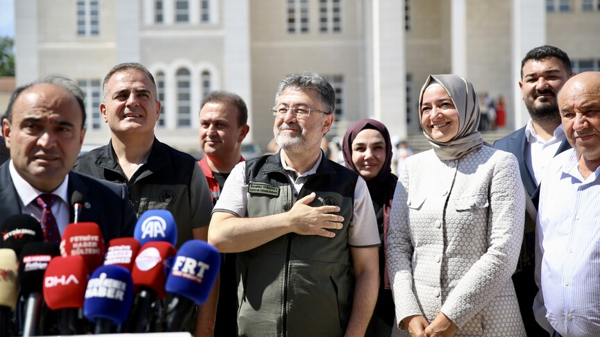 Bakan Yumaklı, Seydikemer Belediyesi ziyaretinde konuştu